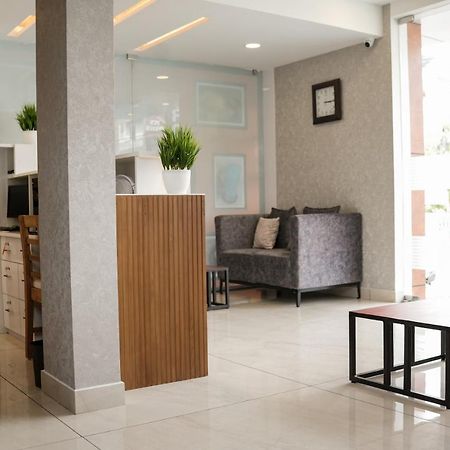 Hotel Sulu Residency Kochi Zewnętrze zdjęcie